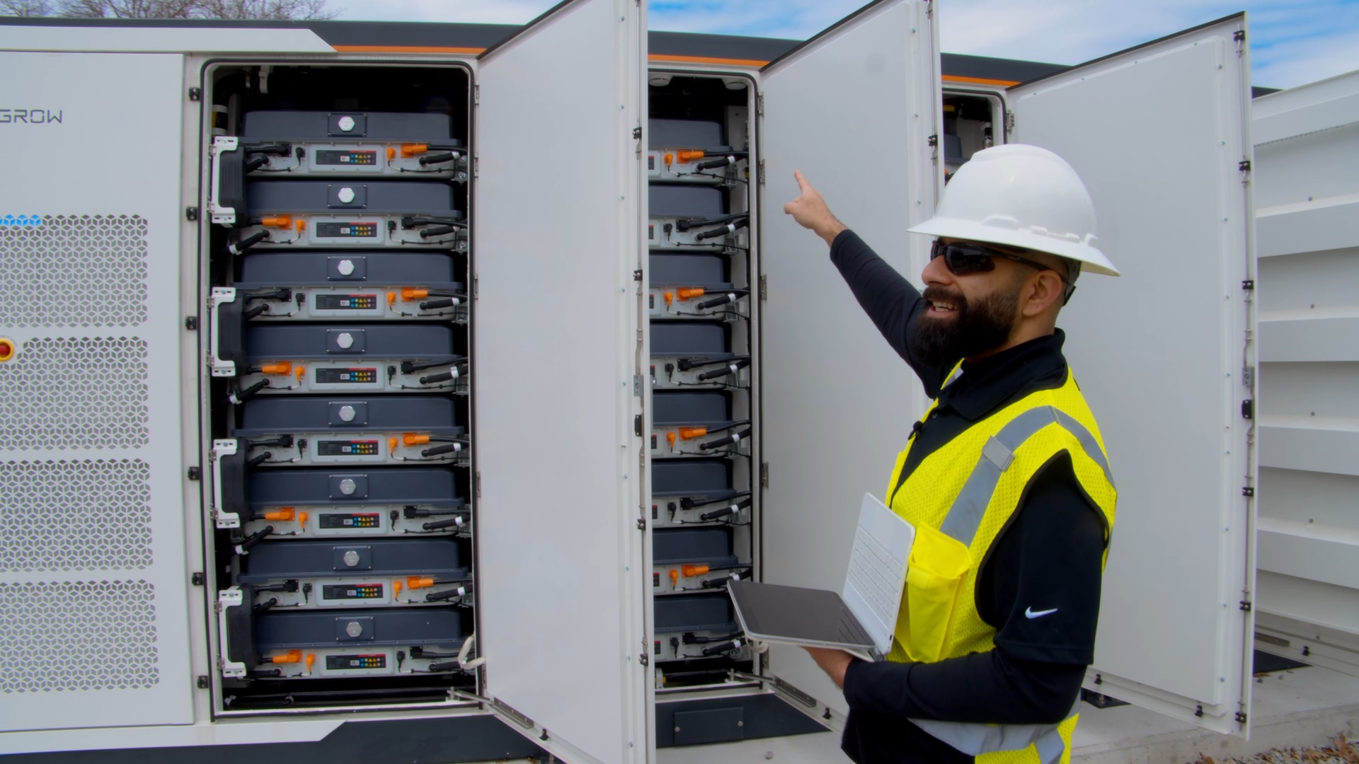 A042_01270310_C001_00274740.00_43_38_12.Still006